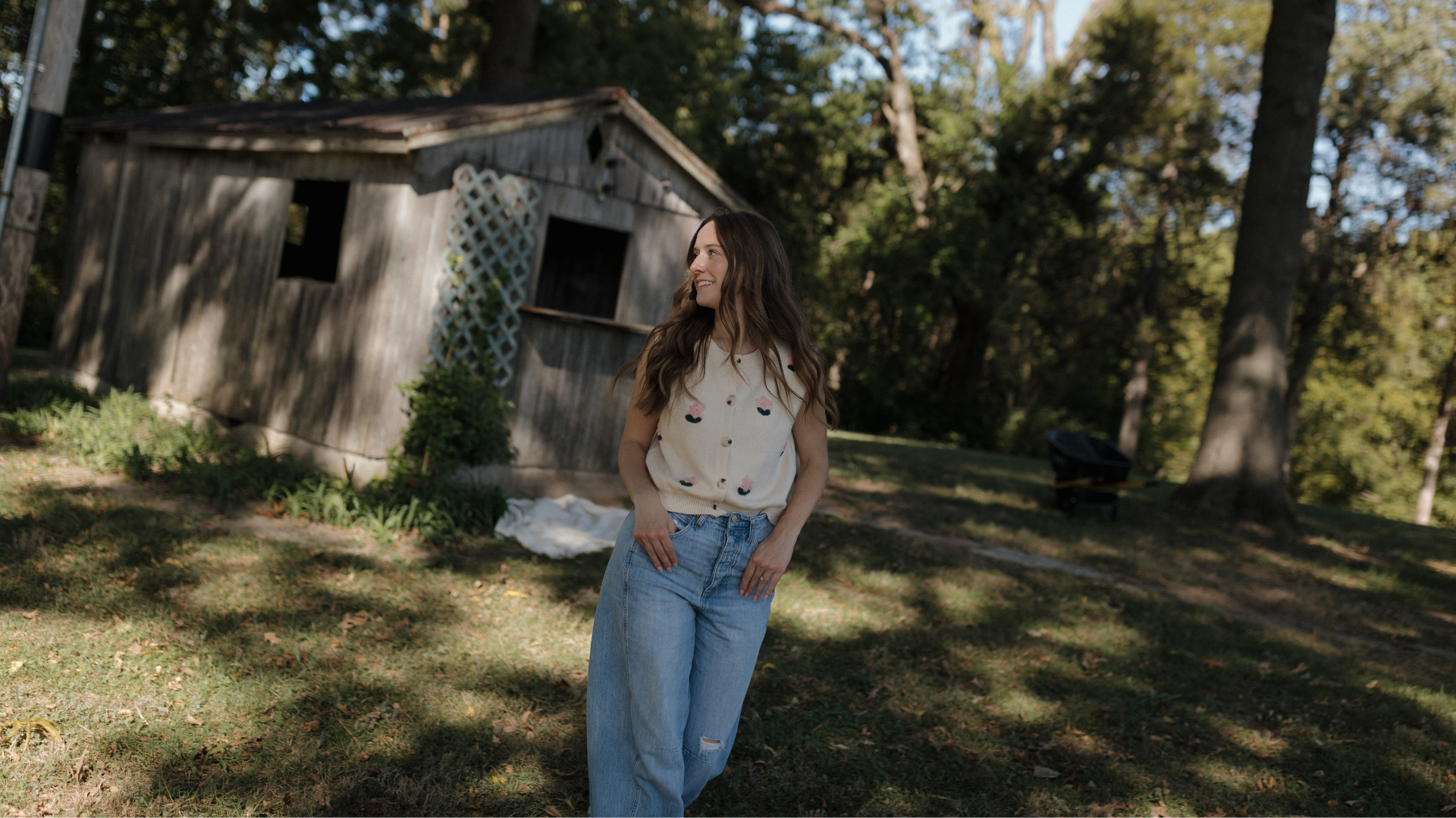 Ariel — course creator and business coach